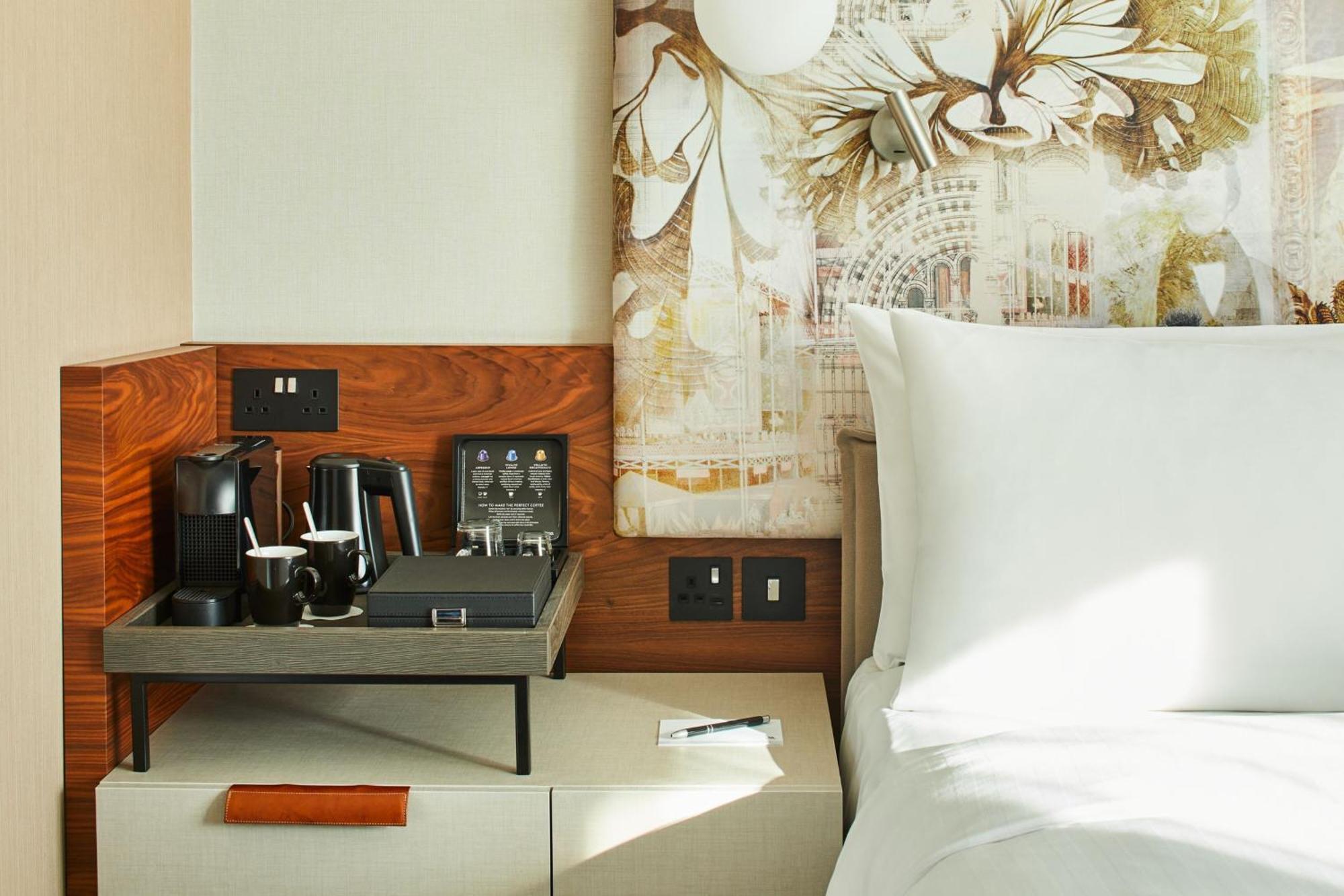 London Marriott Hotel Kensington Εξωτερικό φωτογραφία